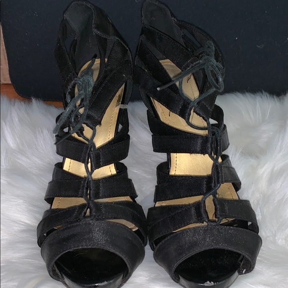 H&M | strapping heels - Picture 2 of 7